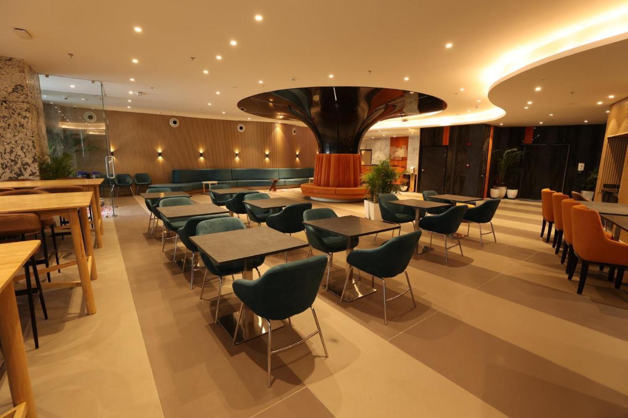 Holiday Inn Express & Suites Jaipur Gopalpura Esterno foto