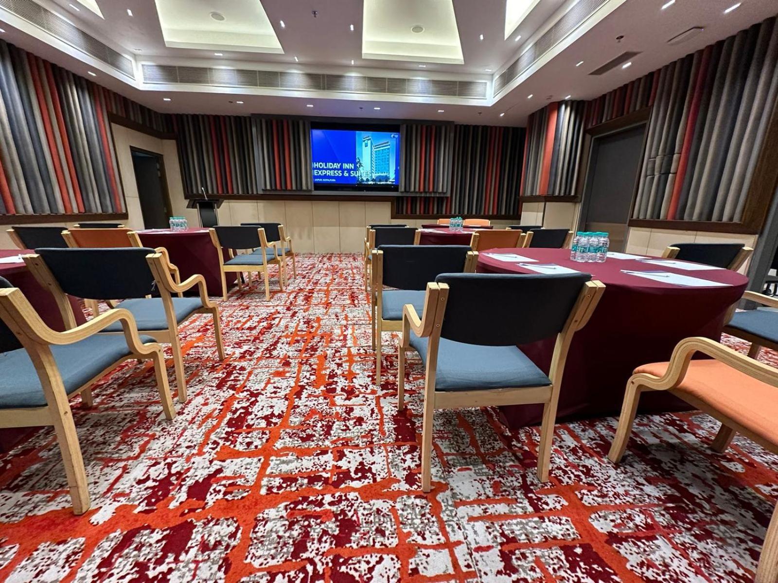Holiday Inn Express & Suites Jaipur Gopalpura Esterno foto