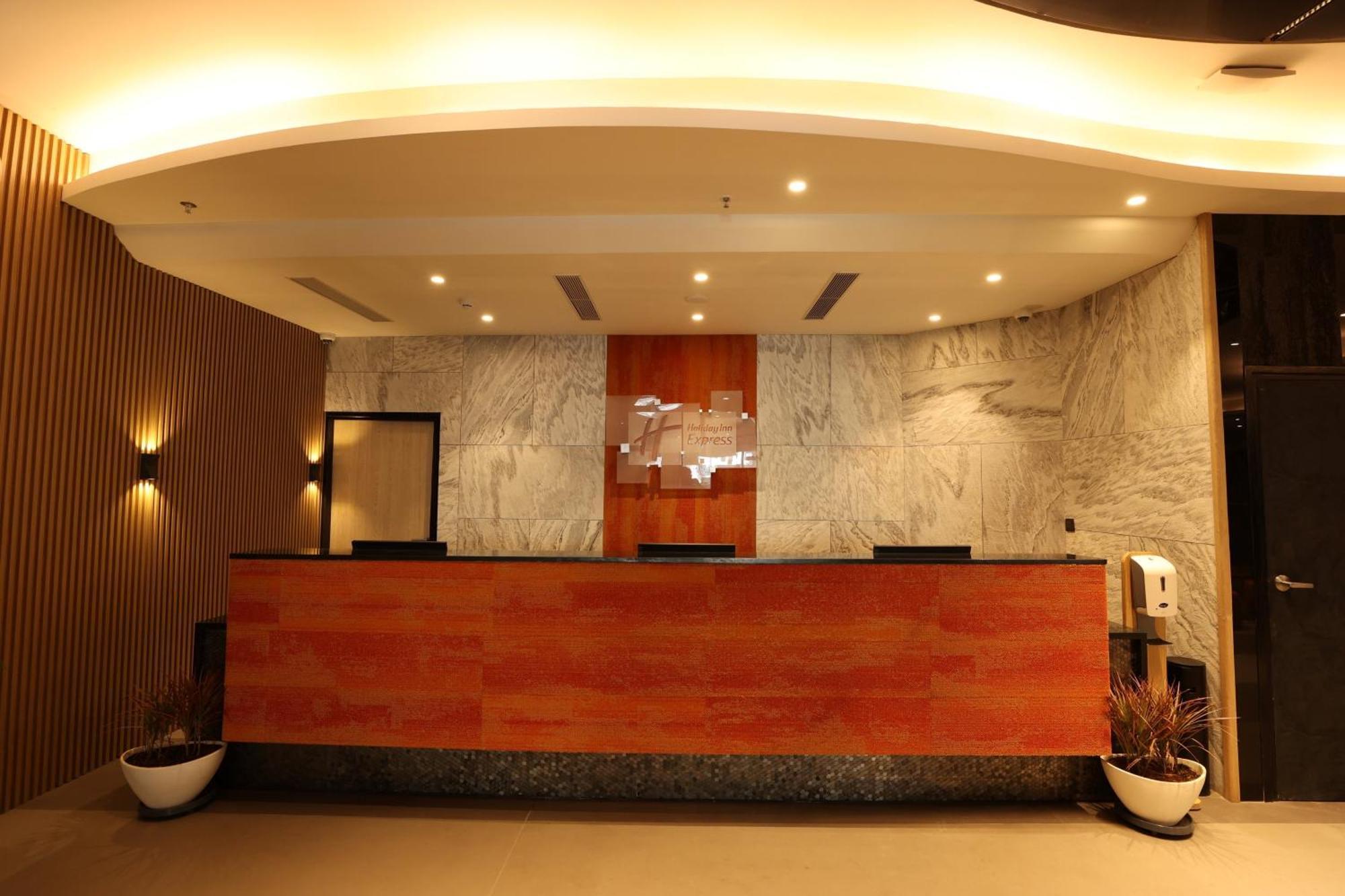 Holiday Inn Express & Suites Jaipur Gopalpura Esterno foto