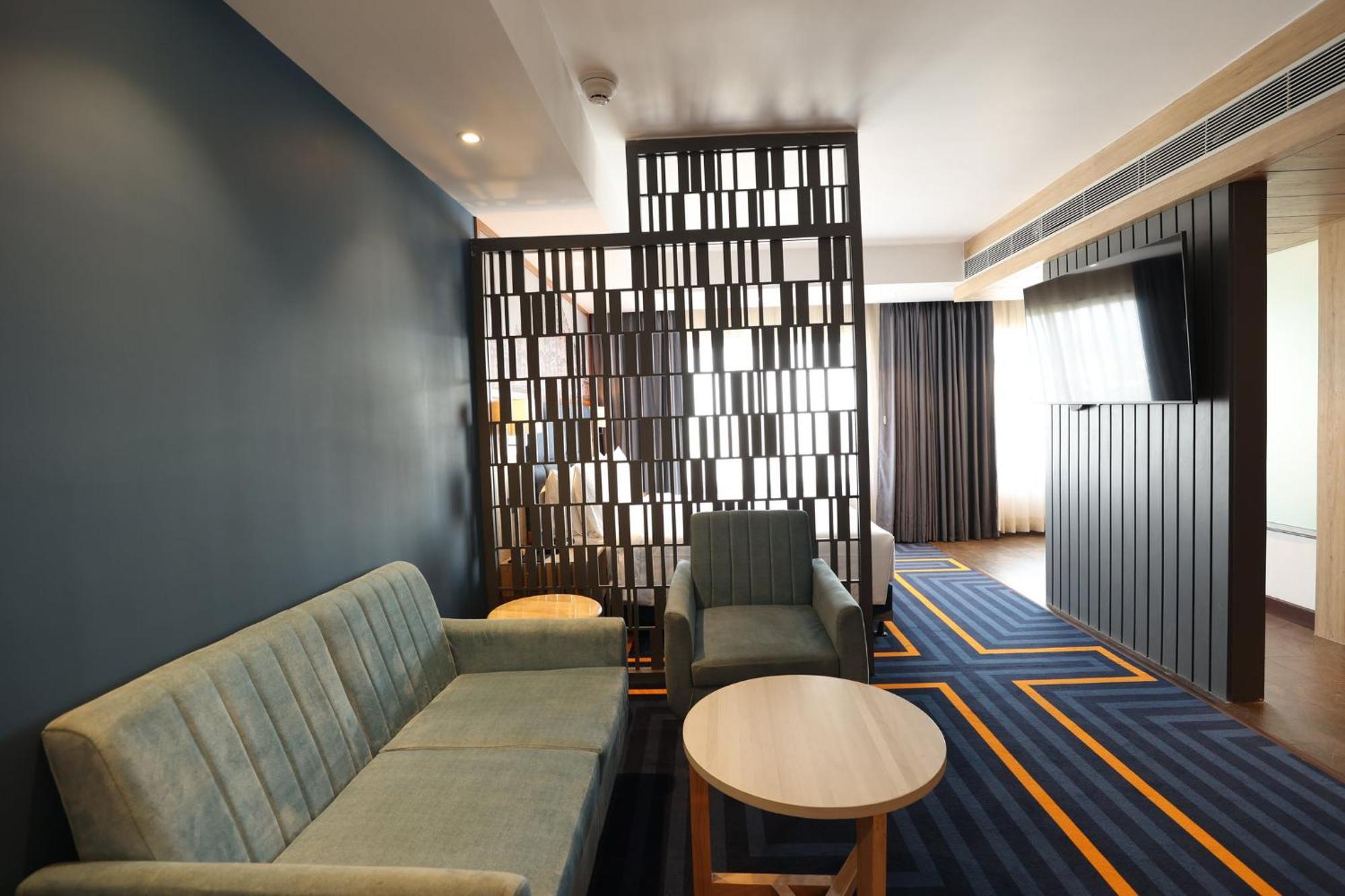 Holiday Inn Express & Suites Jaipur Gopalpura Esterno foto