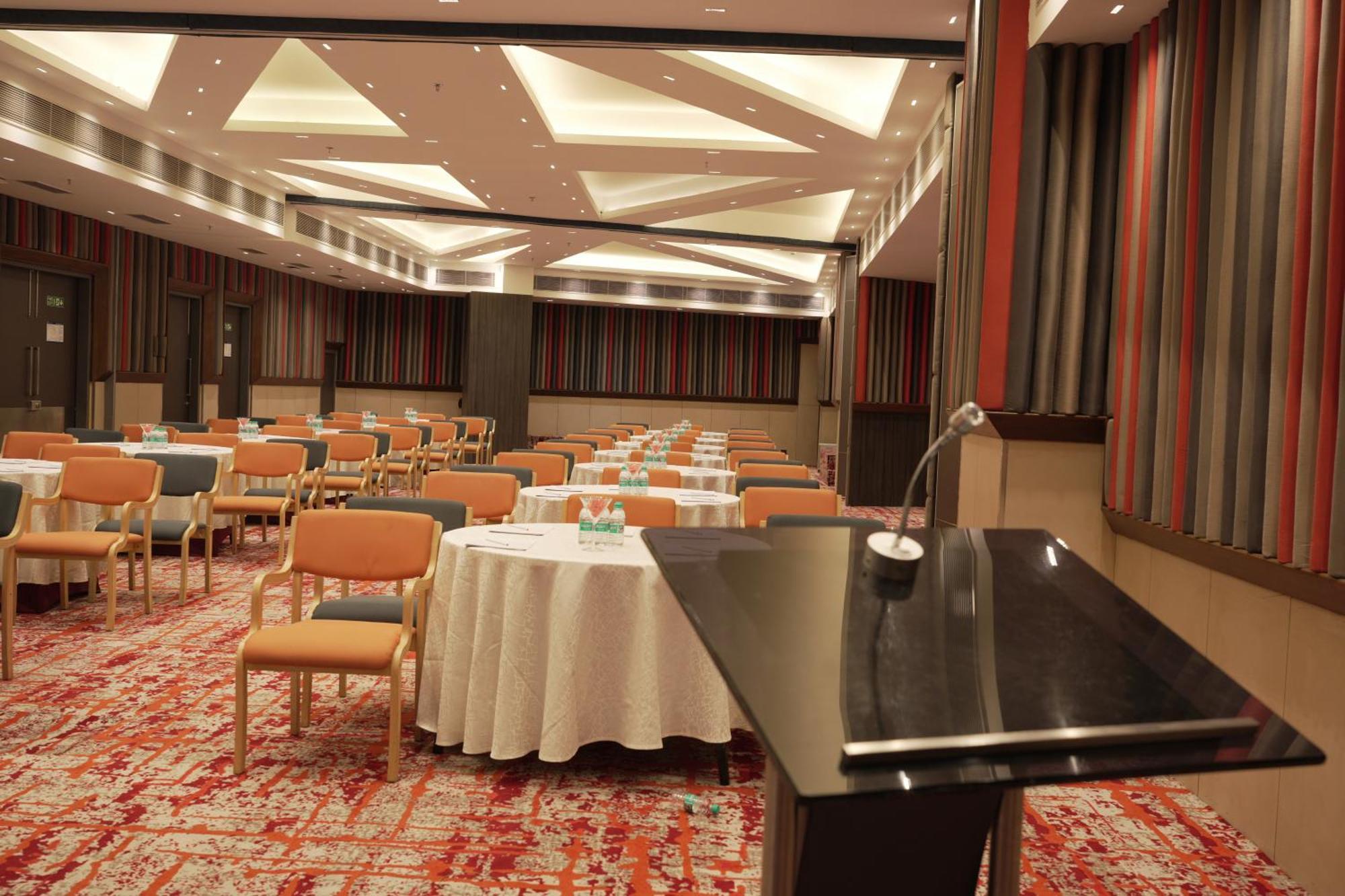 Holiday Inn Express & Suites Jaipur Gopalpura Esterno foto