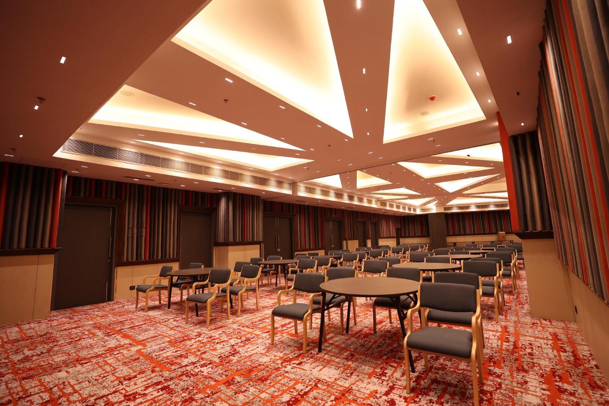 Holiday Inn Express & Suites Jaipur Gopalpura Esterno foto